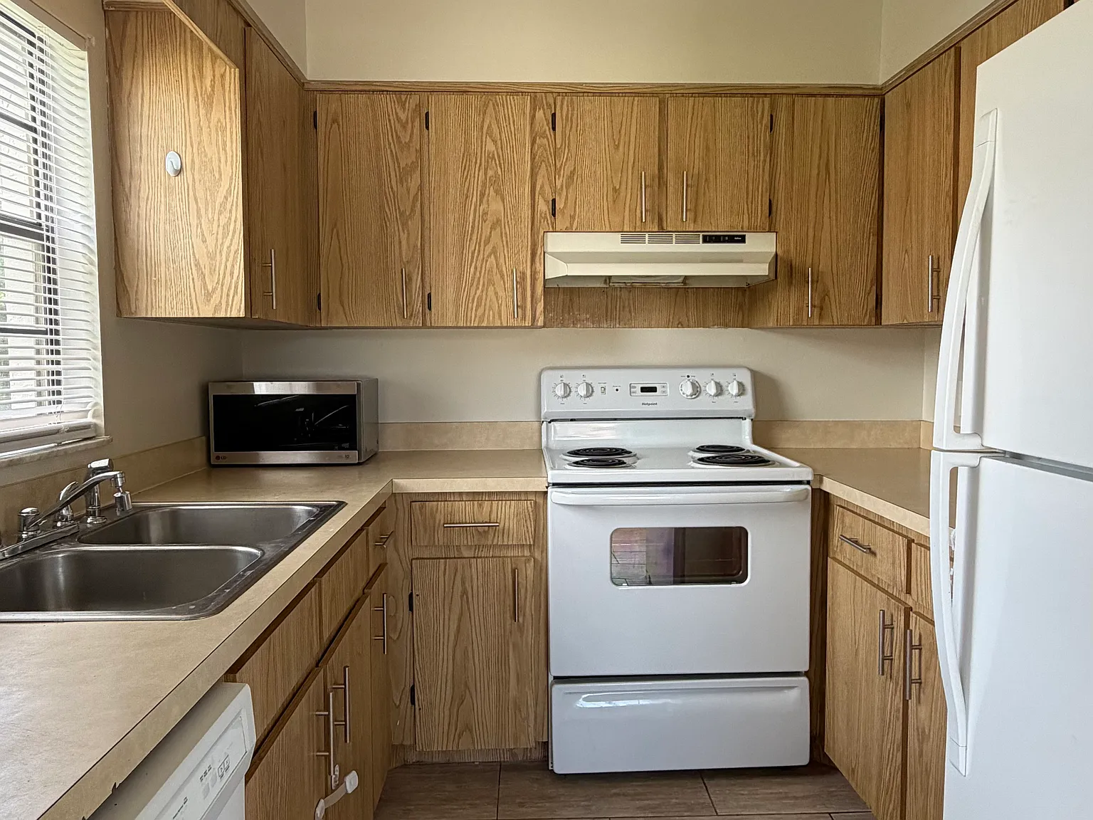 2 bed, 1312 sqft, $1,425 — Photo 4