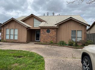 6347 Overlook Dr, Houston, TX 77041