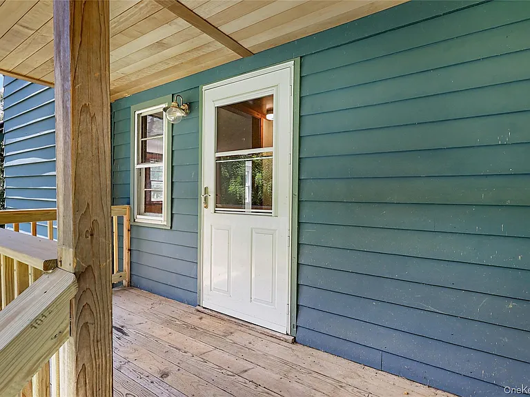 222 Bog Hollow Rd — Photo 9