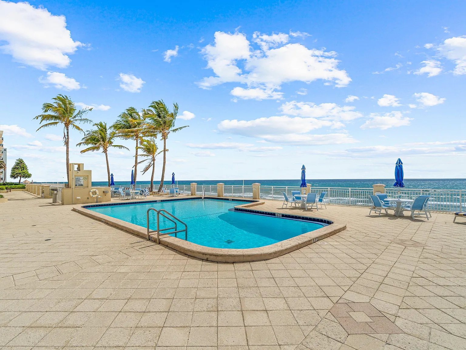 3475 S Ocean Blvd — Photo 4