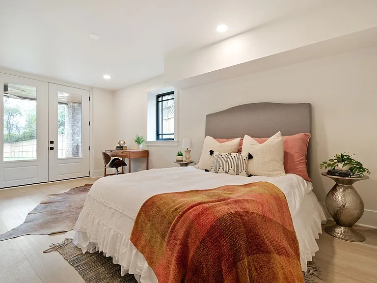 1240 Kenmore Pl — Photo 74