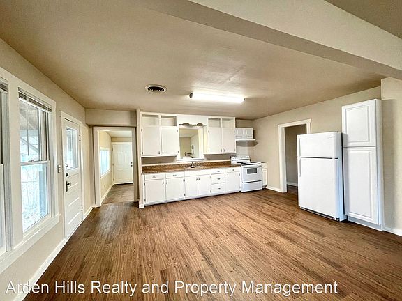 4th image of 2905 Nichols