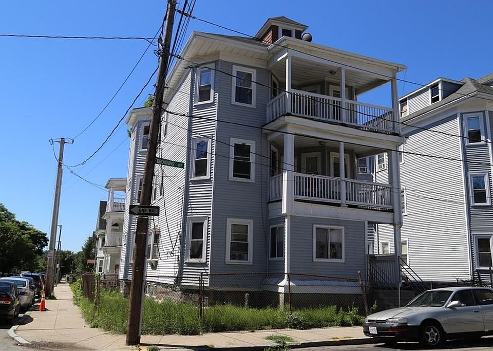 2nd image of 2 Browning Ave