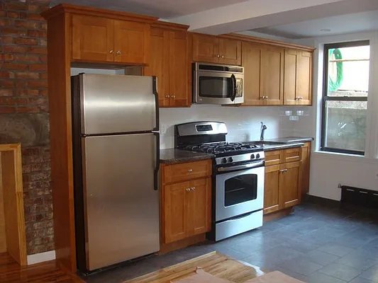 Rented by MCR Realty | media 28