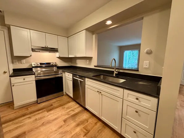 42 Stevens Ct, Bedminster, NJ 07921
