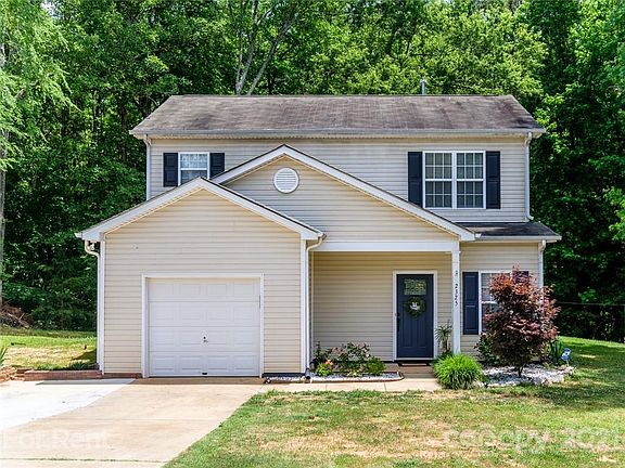 2nd image of 2325 Cricket Ln