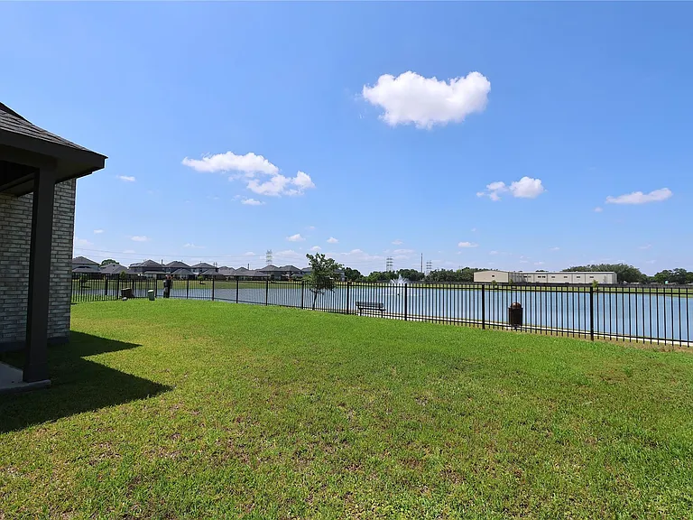 4406 Mooring Cove Ct — Photo 15