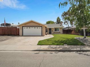 2349 Bluebell Dr, Livermore, CA 94551