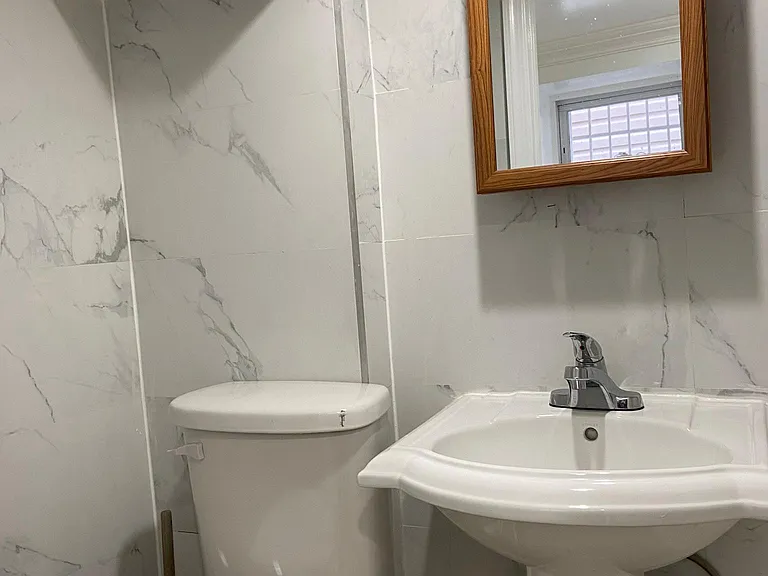 838 Vincent Ave #B — Photo 9