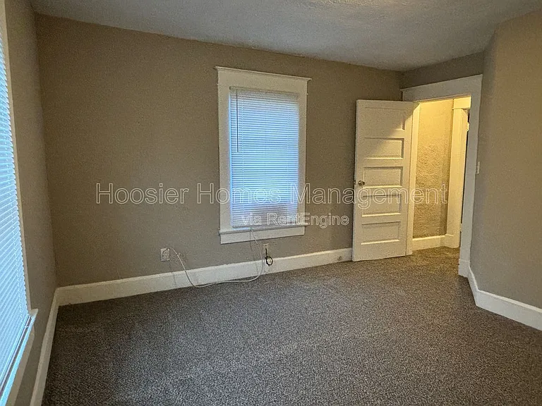 1421 N Olney St — Photo 11