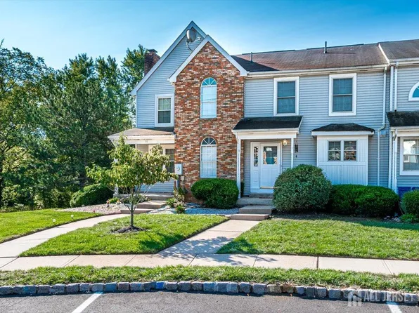 9 Chetwood Ct, Hillsborough, NJ 08844