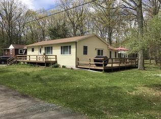 116 Hemlock Dr, Shohola, PA 18458