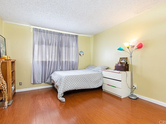 4th image of 15516 Nordhoff St Unit 216
