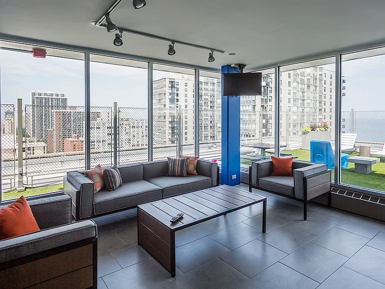 Sheridan Tower - 5650 N Sheridan Rd — Photo 8