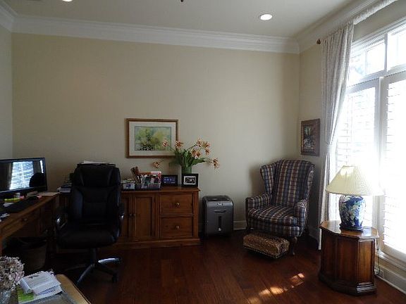 2nd image of 5602 Fenway Dr