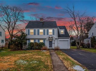 25 Rosedale Rd, West Hartford, CT 06107