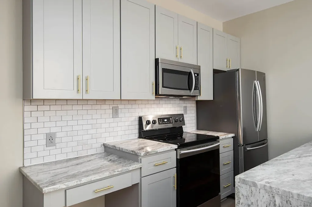 1411 Walnut Street — Photo 2