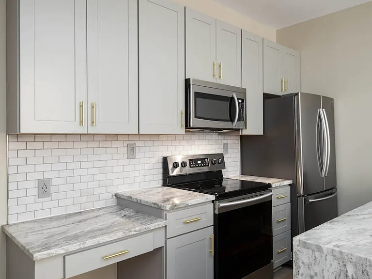 1411 Walnut Street — Photo 2