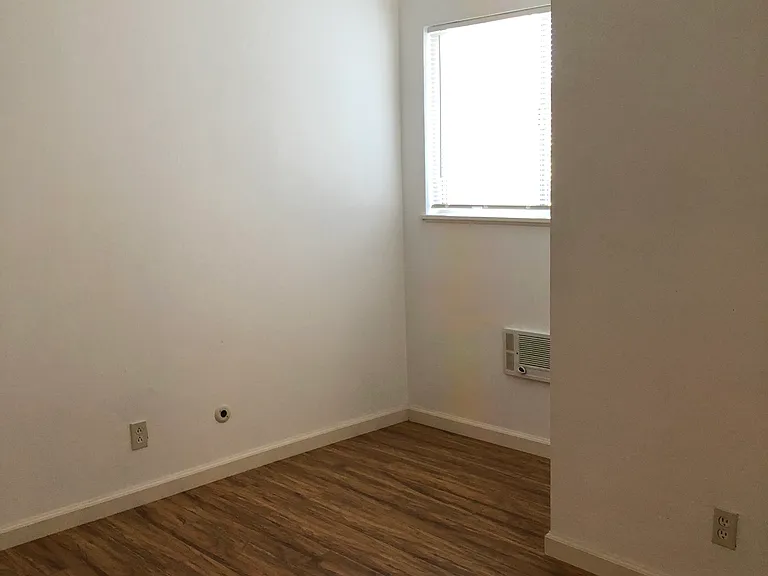 2715 Benvenue Ave #1 — Photo 8