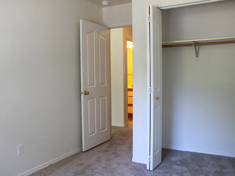 1386 Brown St #B — Photo 6