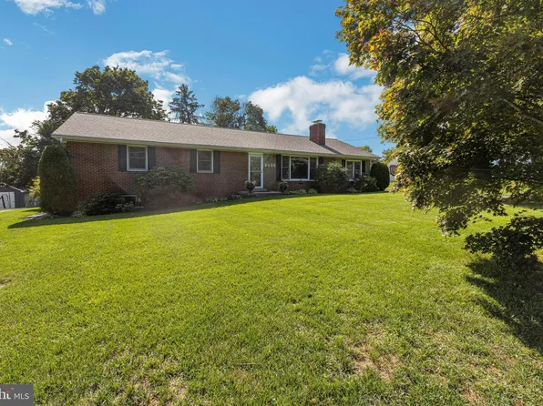 9458 Damascus Rd, Damascus, MD 20872