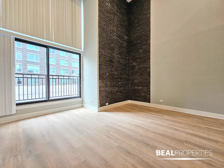 1220 North LaSalle Street — Photo 44
