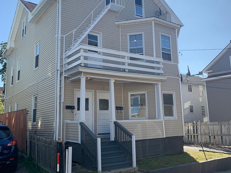 1st image of 11 Frederick St #3