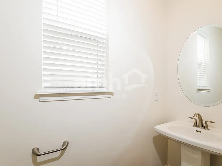 1507 S Horton St — Photo 9
