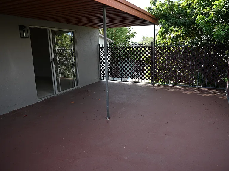 378 Molino Ave #4 — Photo 3