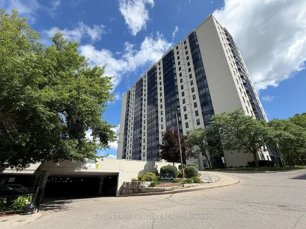 35 Green Valley Dr #609, Kitchener, ON N2P 2A5