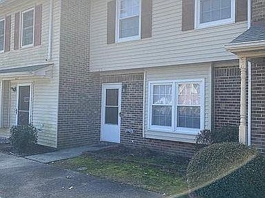 1st image of 6 Penn Cir Unit 1