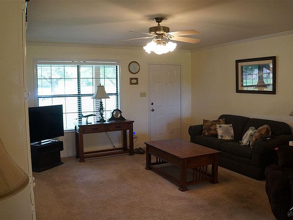 3rd image of 14879 Faircroft Dr