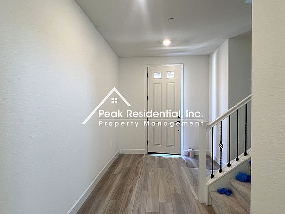 4th image of 3718 Nuestra Ave