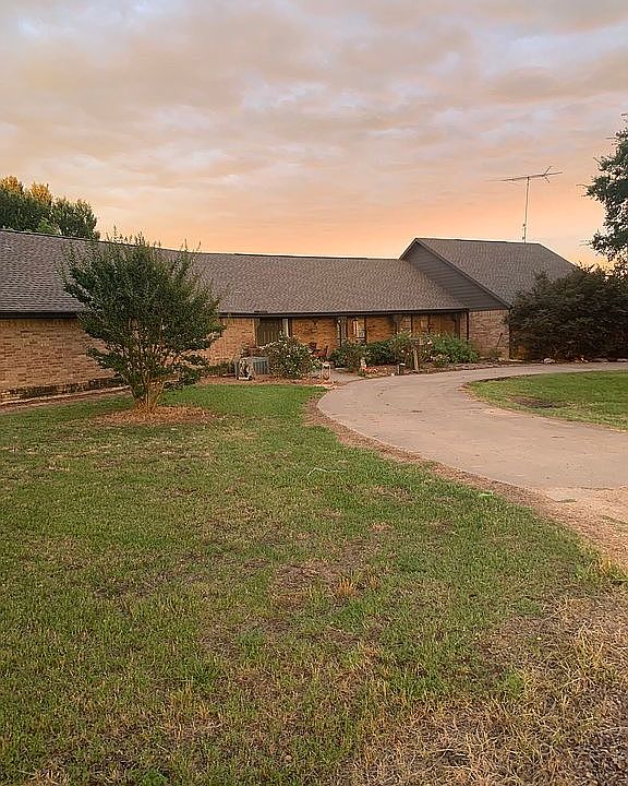 1st image of 831 County Road 3685