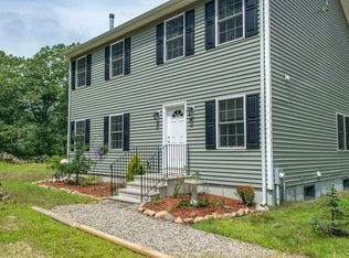 86 Red House Rd, South Kingstown, RI 02879