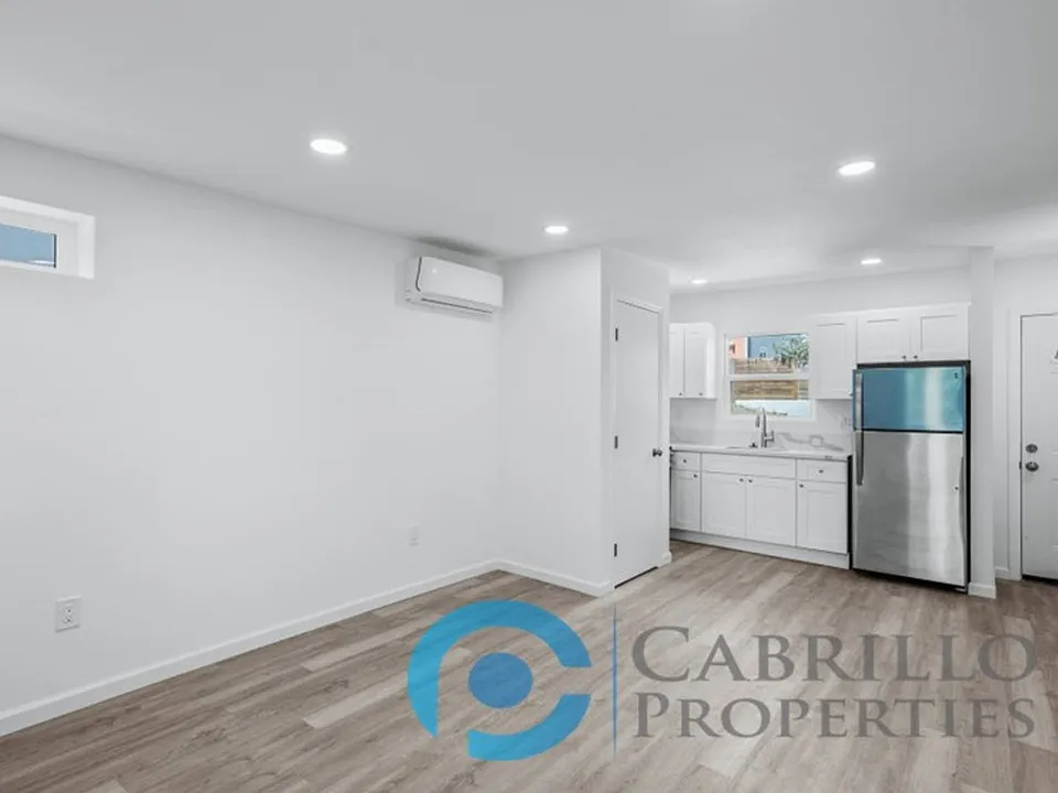 2527 Tuberose St #200