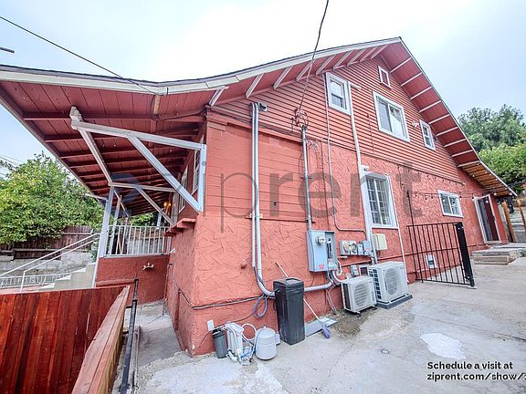 2nd image of 427 N Avenue 52 APT 3