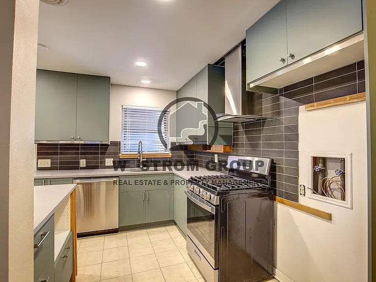 3905 Sanguinet St — Photo 15