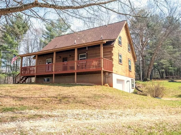 1305 Brim Rd, Mount Airy, NC 27030