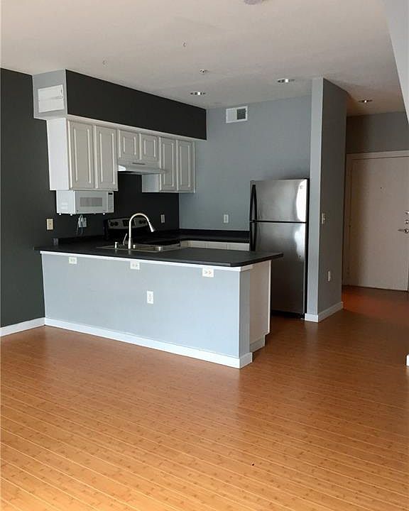 1st image of 4108 Office Pkwy APT 106