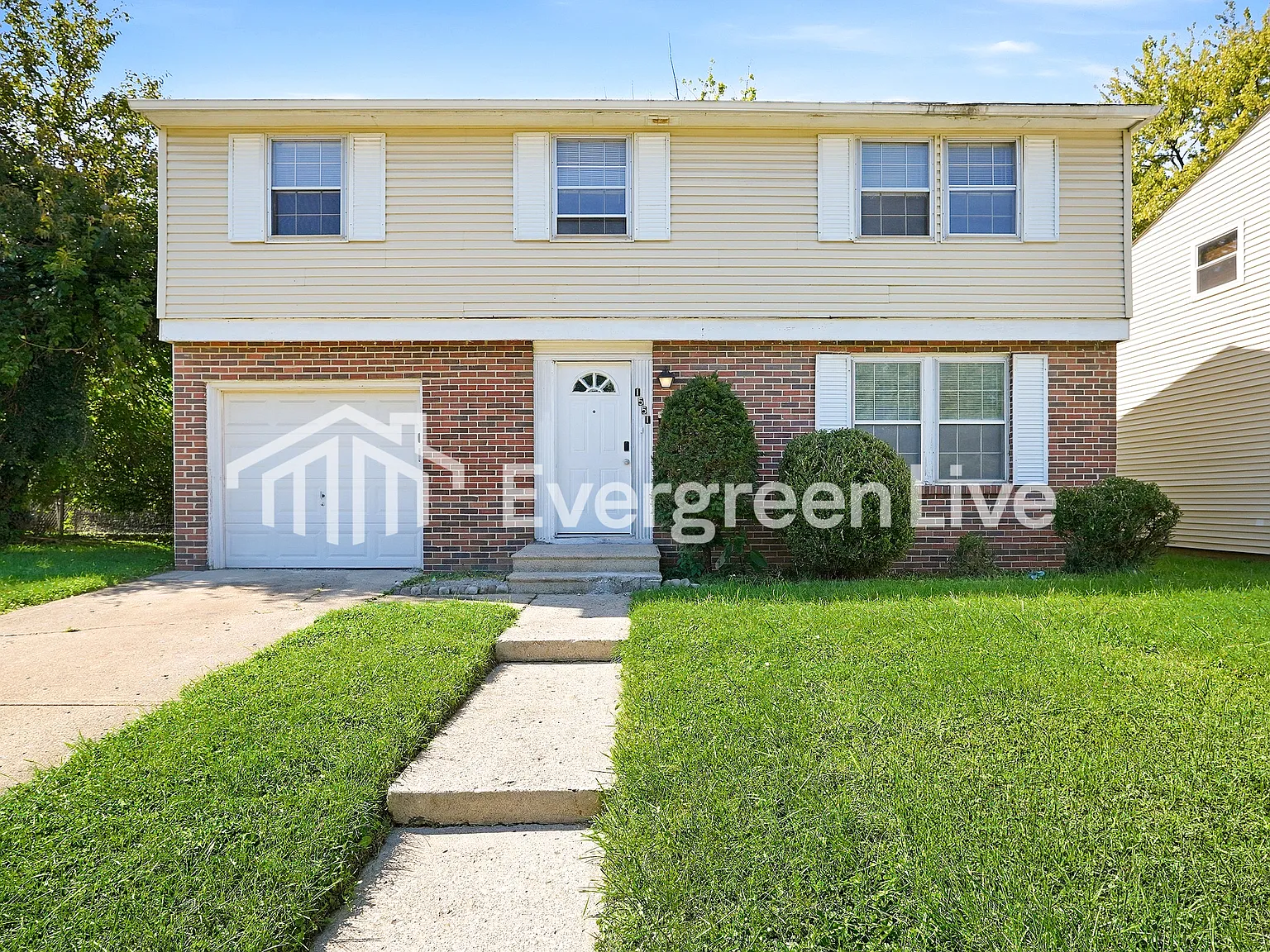 4 bed, 2.0 bath, 1524 sqft, $1,645 — Photo 1