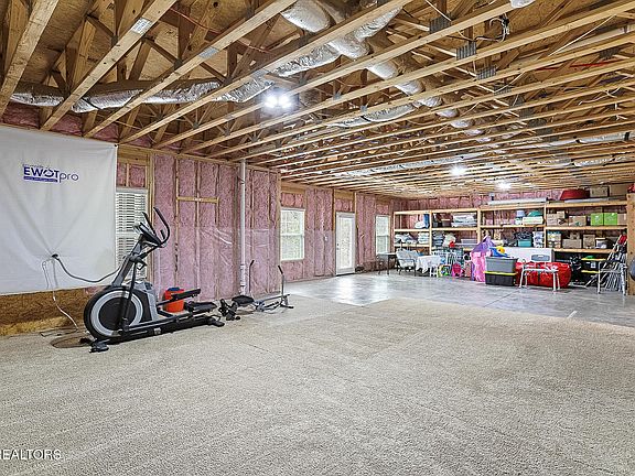 3rd image of 7712 Tulip Poplar Ln