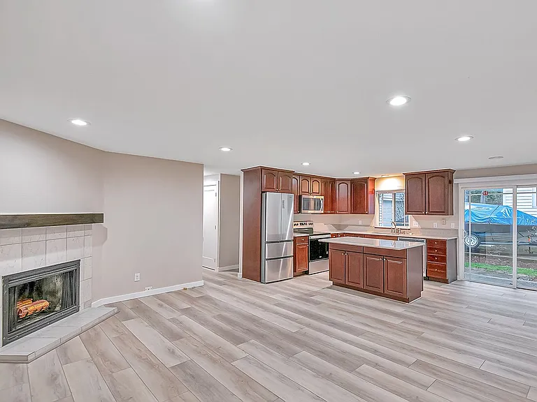 2533 N Willamette Blvd — Photo 4