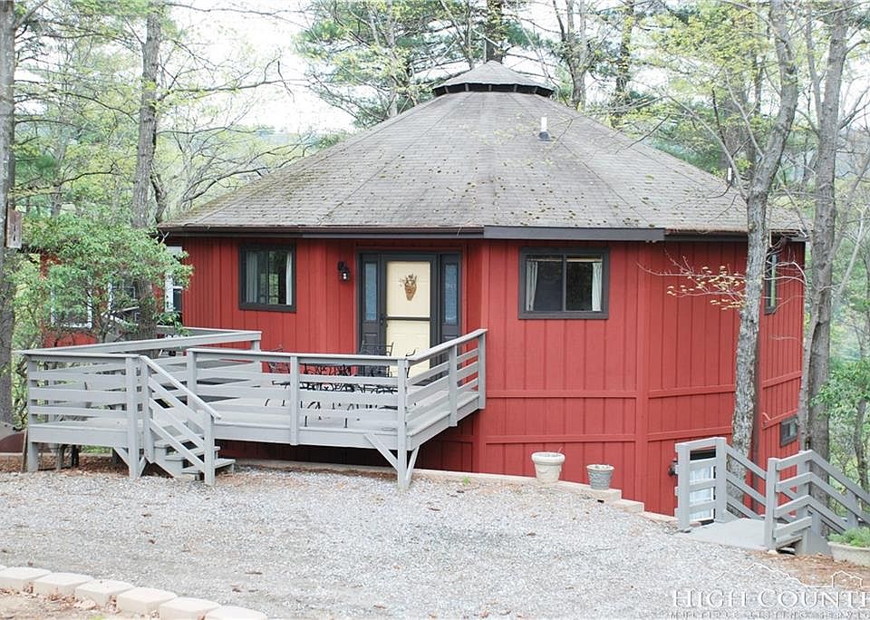 1st image of 261 Grindstone Ln