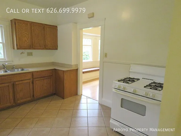 74 N Chester Ave — Photo 19