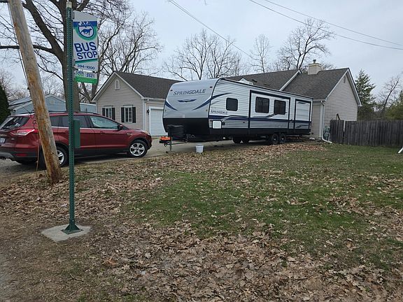 2nd image of 3142 Birch Row Dr