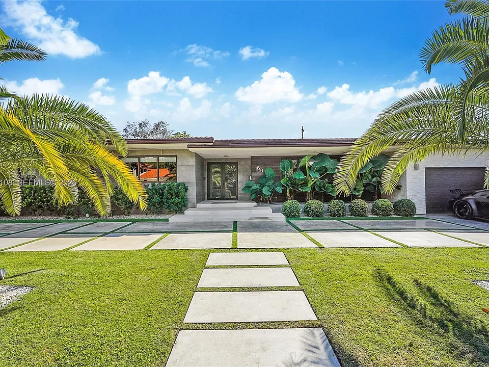 60 Shore Dr W