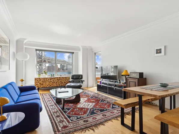 475 Fdr Drive image 1 of 10