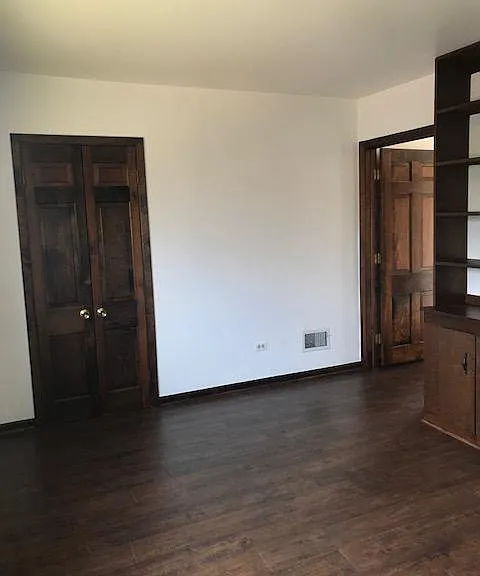 691 W Everett Rd — Photo 26