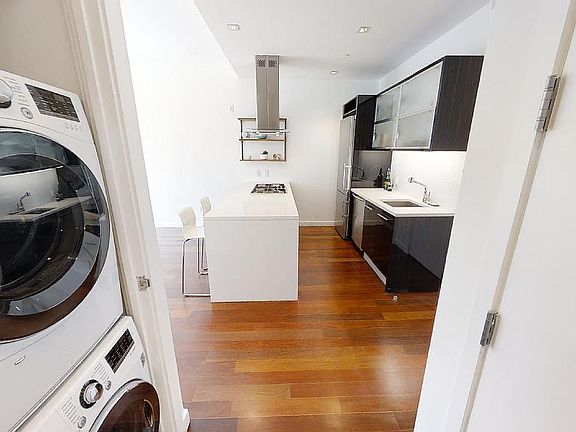 5th image of 135 N 11th St APT 4C